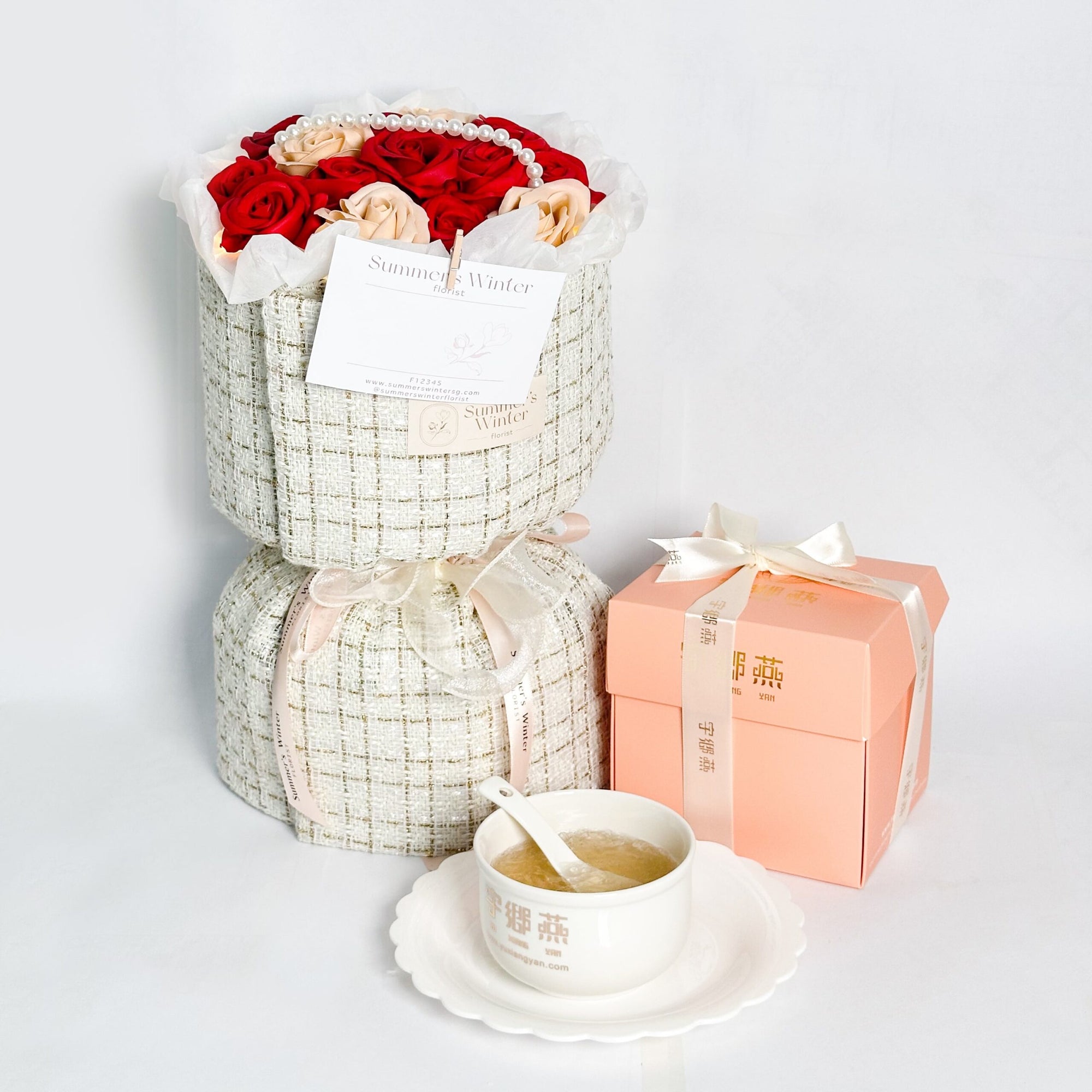 Concentrate Bird's Nest with Pearly Red Tweed Bouquet