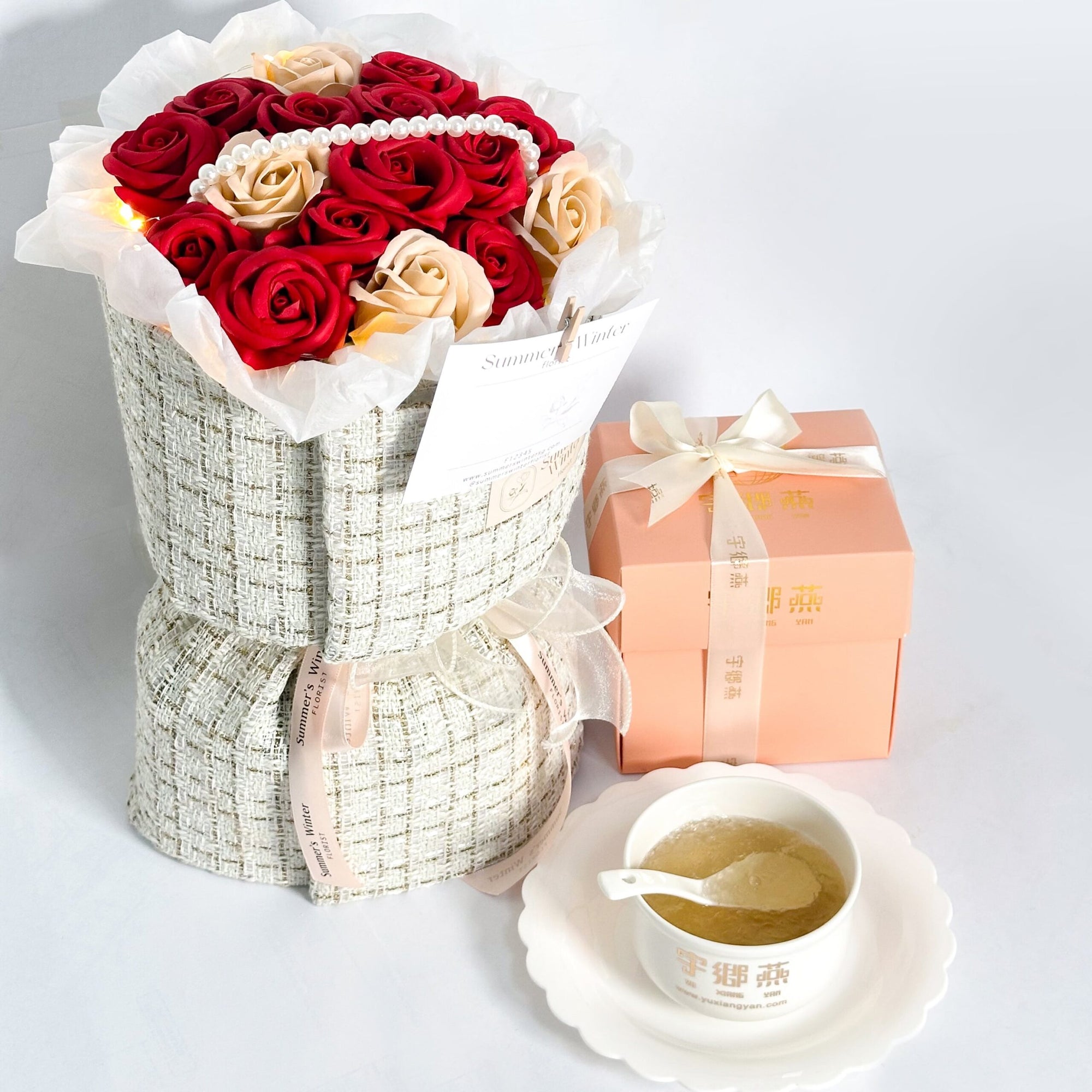 Concentrate Bird's Nest with Pearly Red Tweed Bouquet