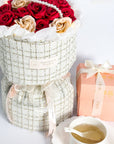 Concentrate Bird's Nest with Pearly Red Tweed Bouquet