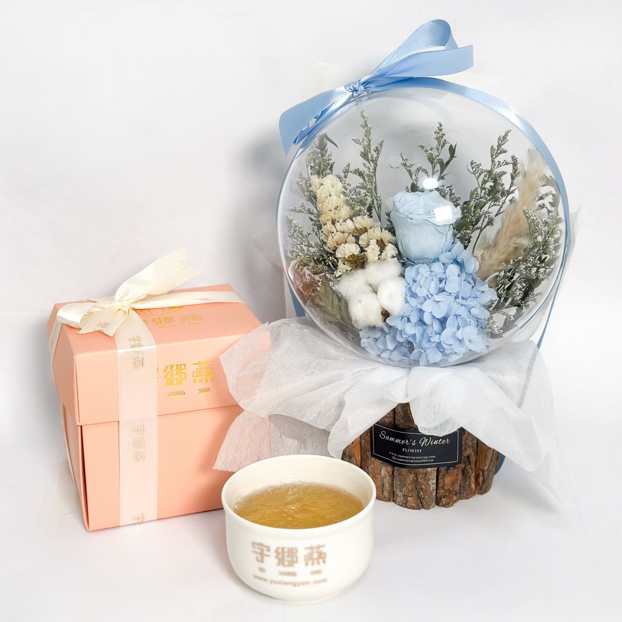 Concentrate Bird's Nest with Blue Rose Crystal Ball Bouquet