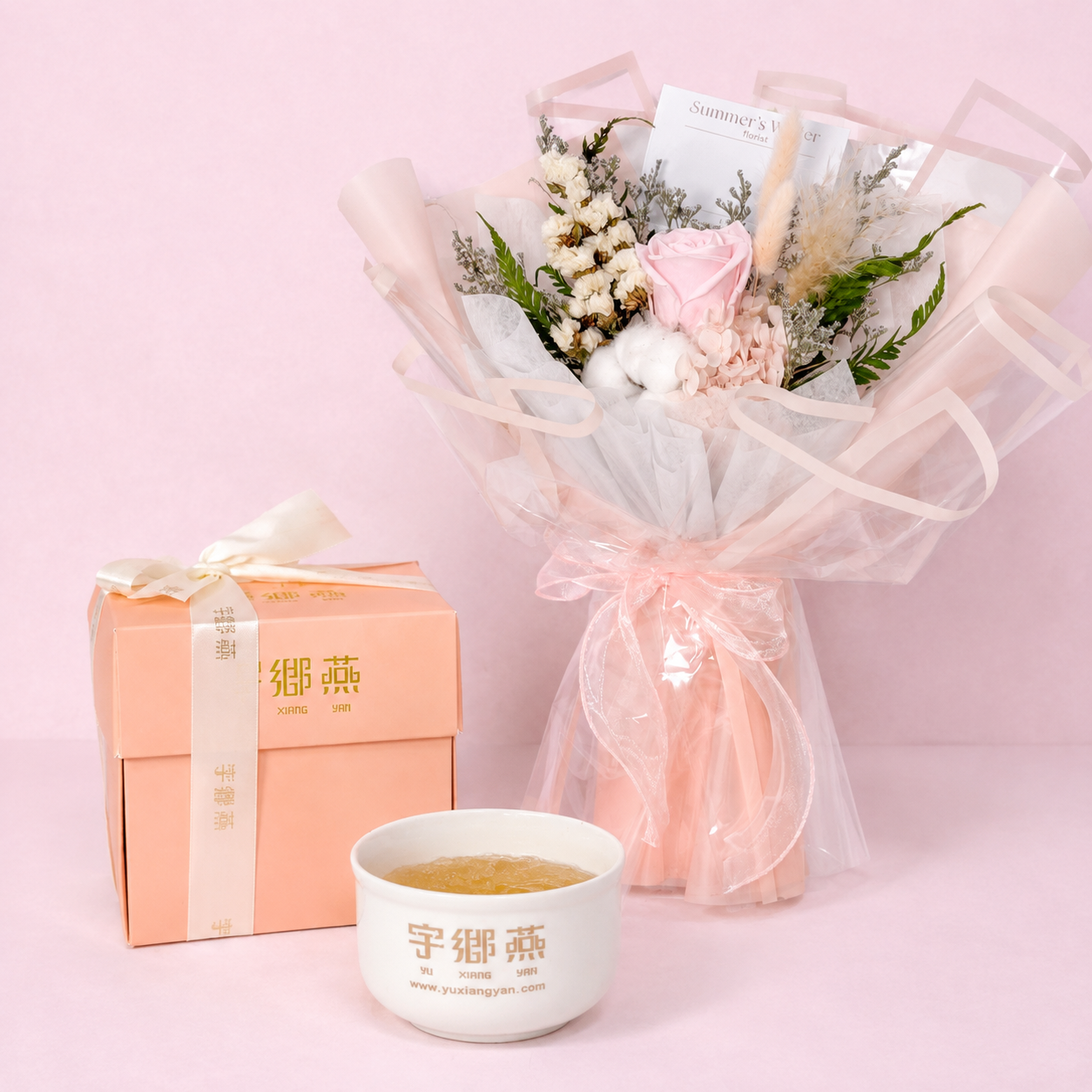 Concentrate Bird's Nest with Petite Preserved Rose Bouquet