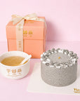 Concentrate Bird's Nest with Black Sesame Cake