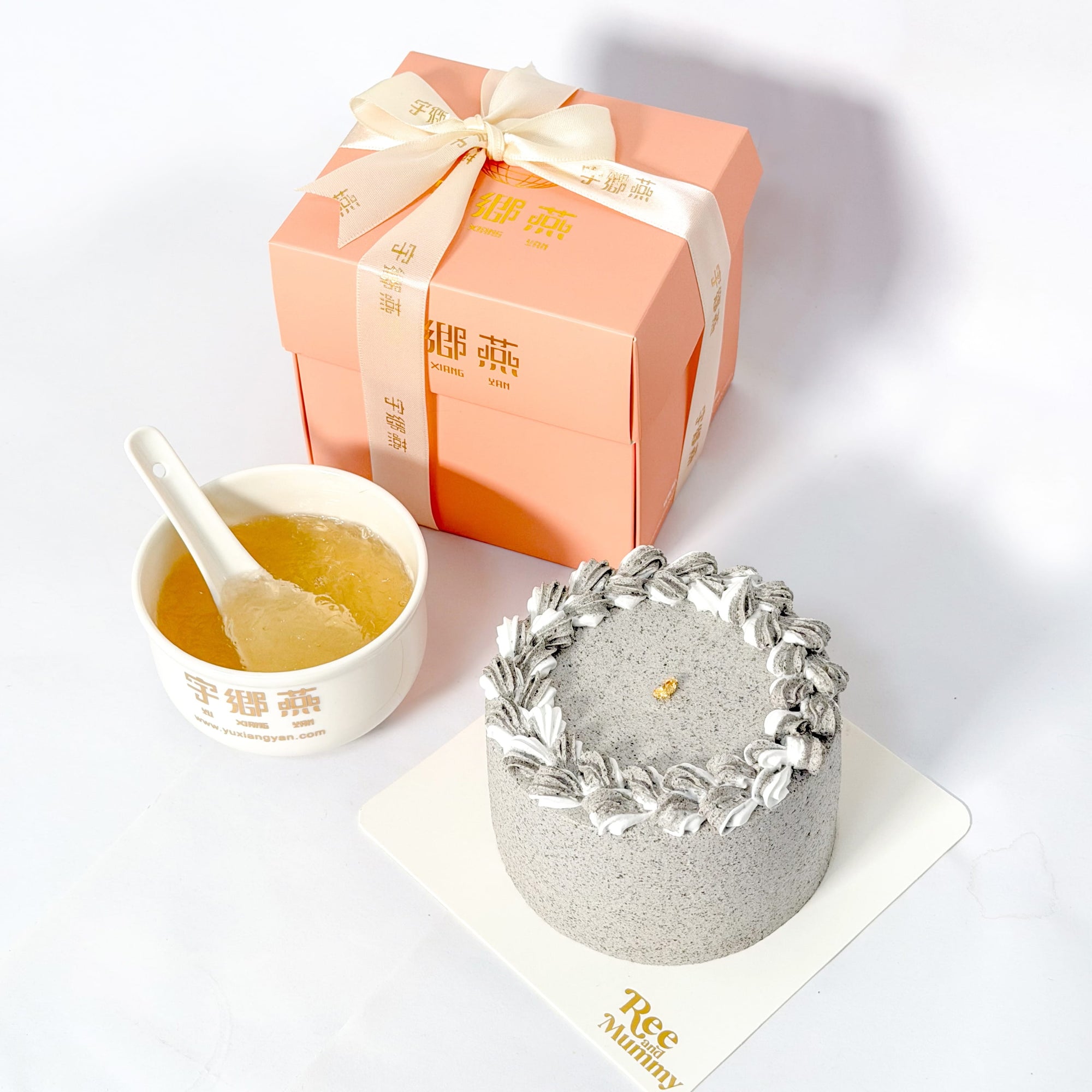 Concentrate Bird's Nest with Black Sesame Cake