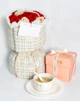 Concentrate Bird's Nest with Pearly Red Tweed Bouquet