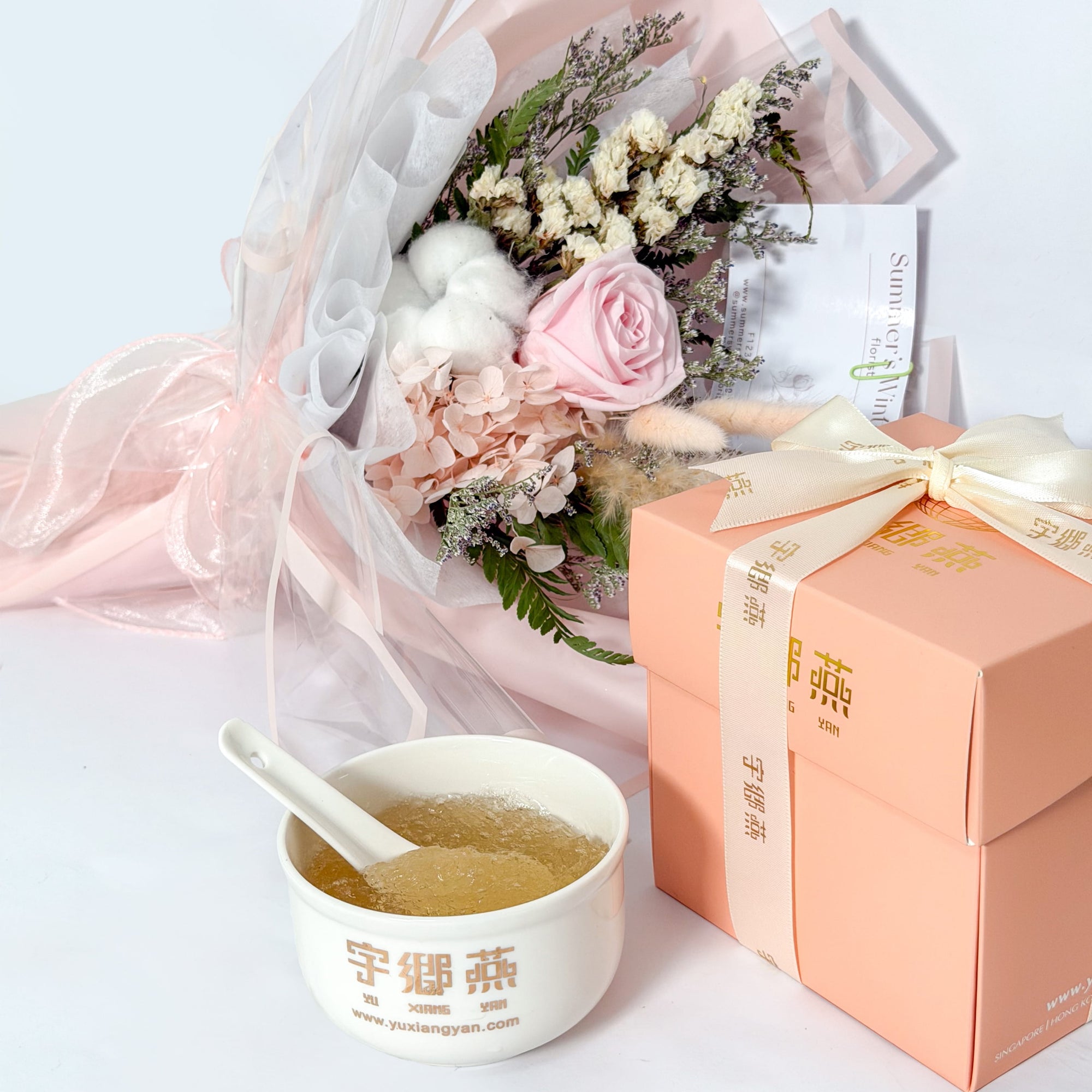 Concentrate Bird's Nest with Petite Preserved Rose Bouquet